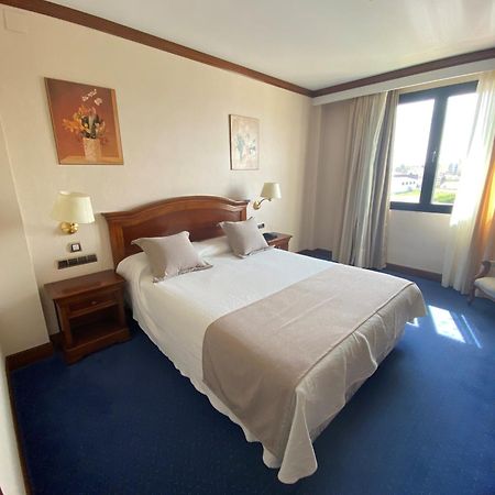 Hotel Villa De Almazán 외부 사진