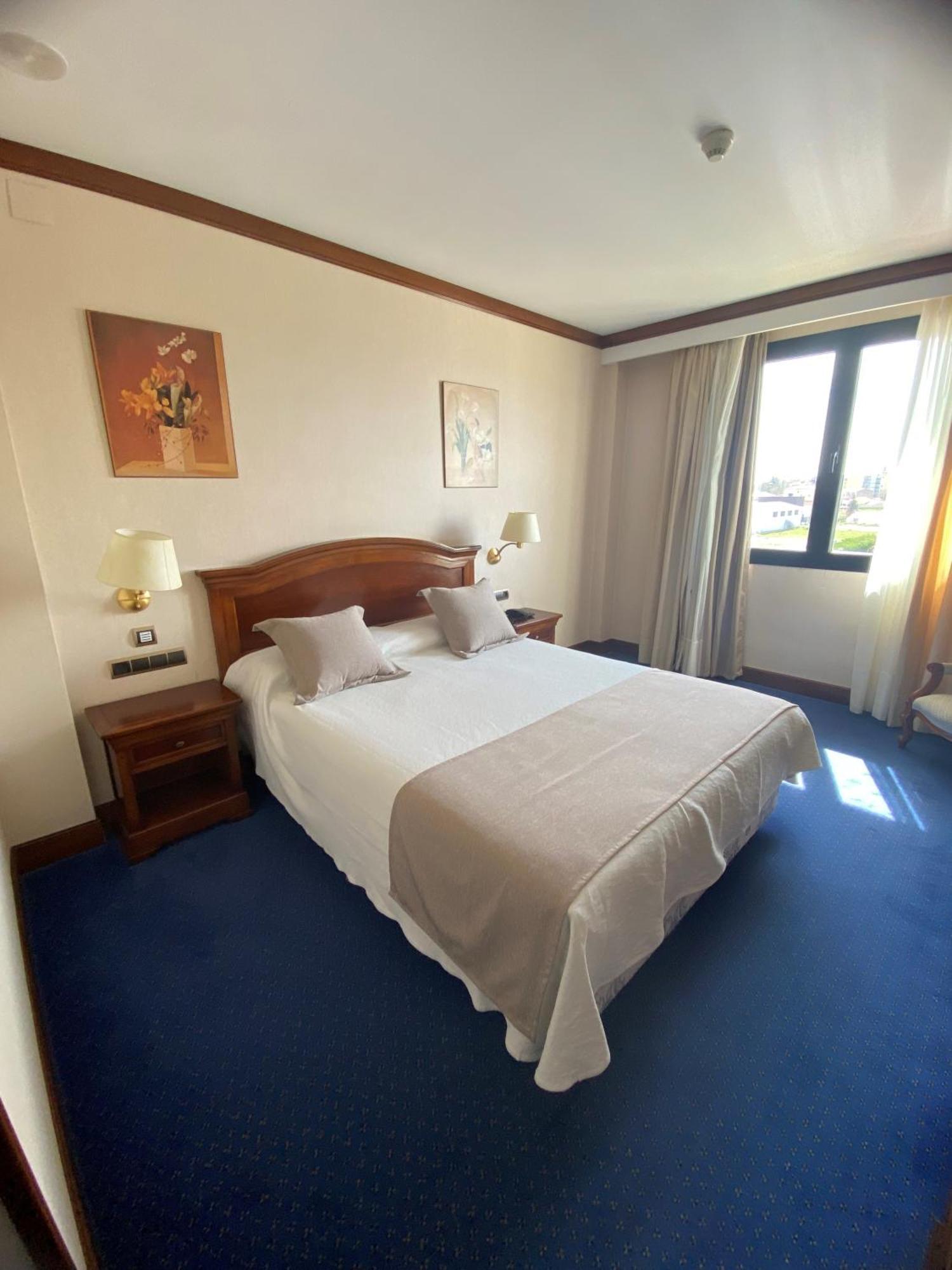 Hotel Villa De Almazán 외부 사진