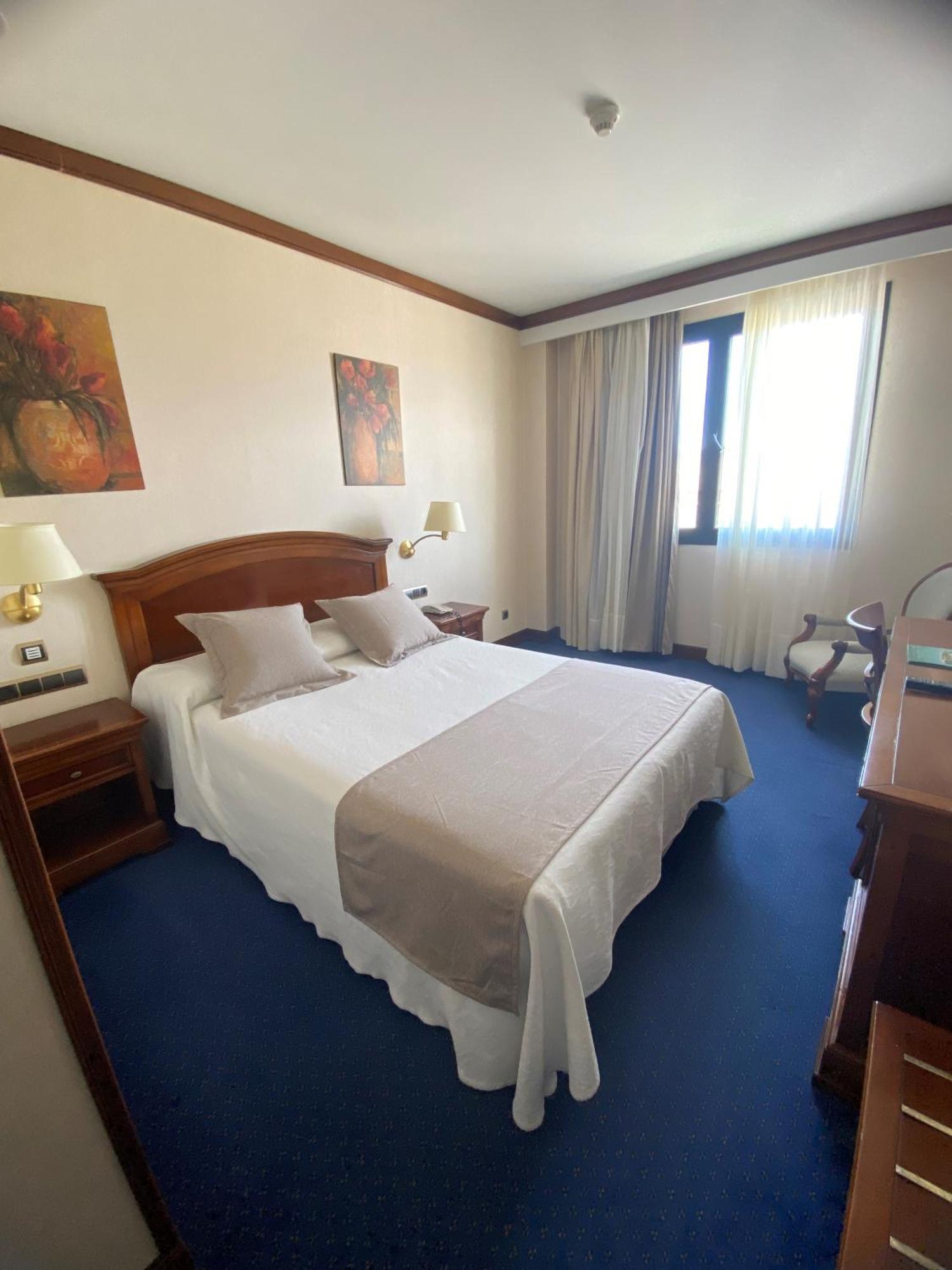 Hotel Villa De Almazán 외부 사진