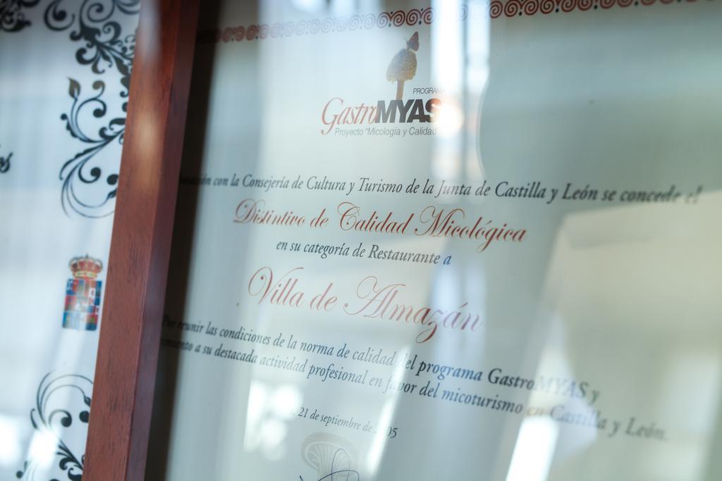 Hotel Villa De Almazán 외부 사진