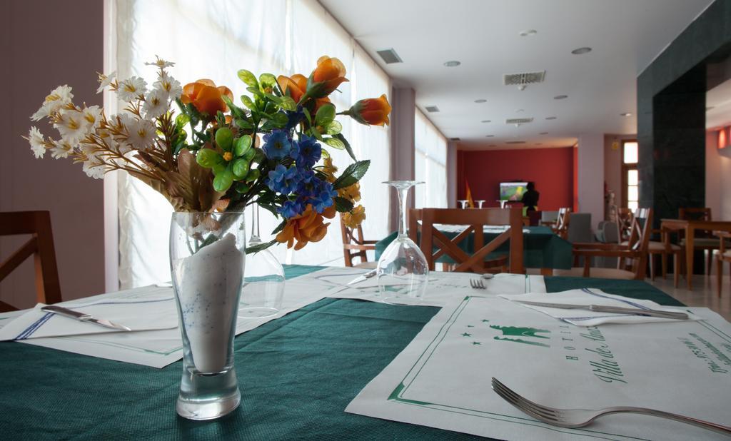 Hotel Villa De Almazán 외부 사진
